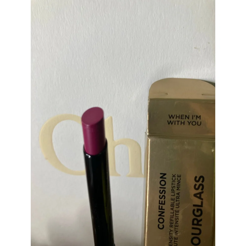 Hourglass Confession When I’m With U Lipstick